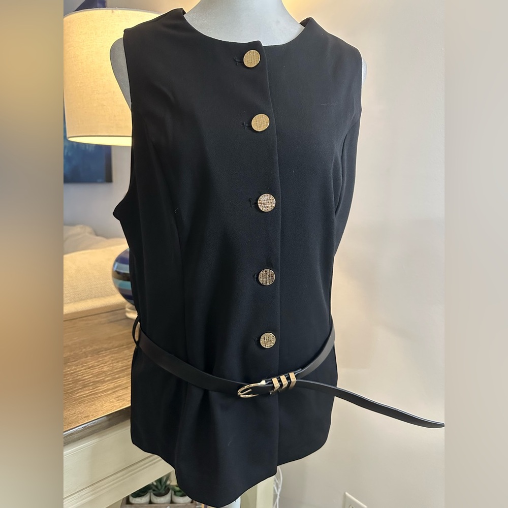 Dictionary Tailored Black Sleeveless Buttoned Vest w/ Belt - Size L